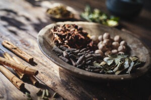 Ayurvedische Kochkunst & Ernährungsberatung - Gewürze